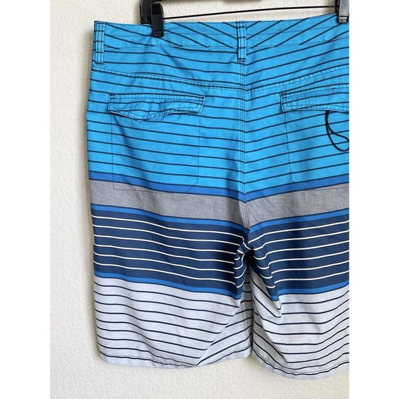 Quicksilver Mens Blue Striped Board Shorts XL Polyester Drawstring Preowned - Picture 6 of 12